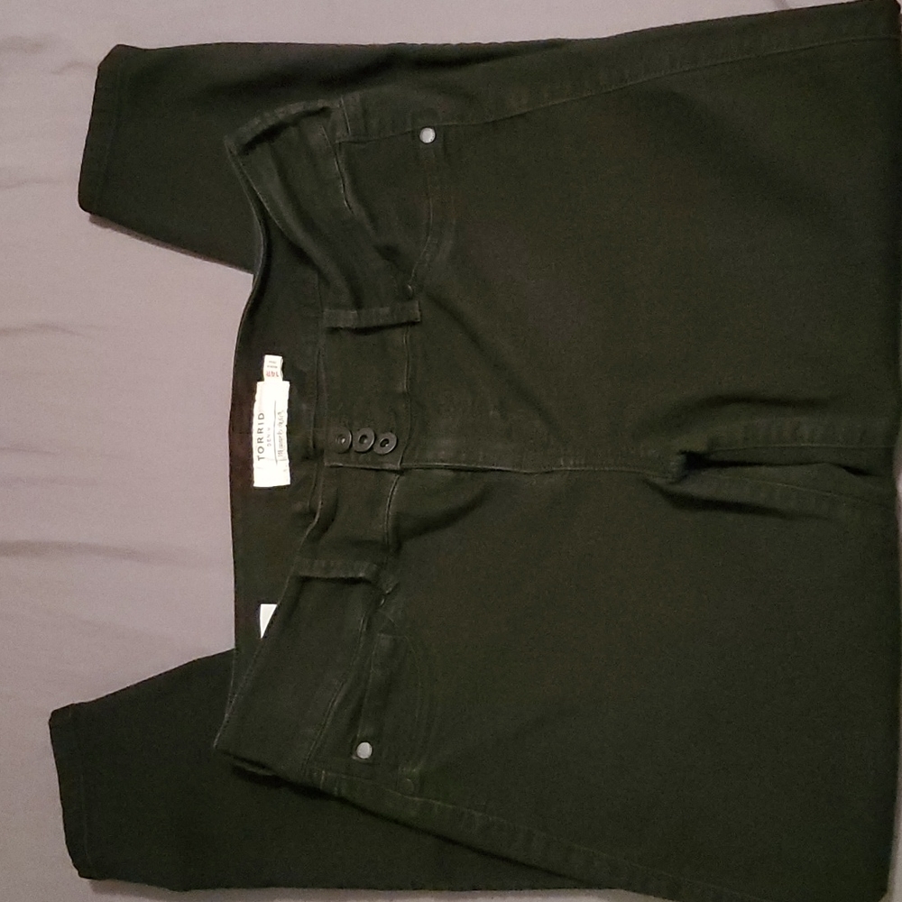 Size 14 Torrid black jeagging style jeans